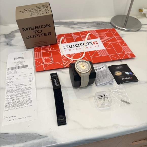 Omega X Swatch Speedmaster Moonswatch Mission Jupiter/Beige Watch - Picture 6 of 6